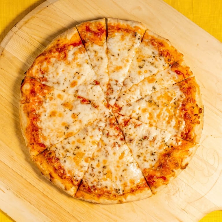 Delicious Cheese Pizza Options